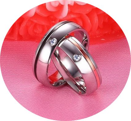 Кольца на помолвку - это символ и традиция обрученных влюбленных. 