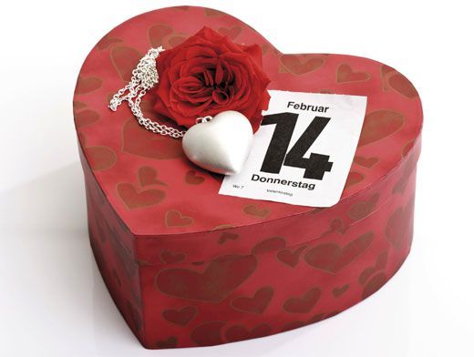 Романтическая коробочка с конфетами