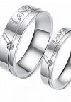 DR027 Парные обручальные кольца - сделаны из ювелирной стали и прекрасно подойдут на помолвку, венчание, свадьбу или в подарок вашей второй половинке. Наши кольца не темнеют со временем, не вызывают аллергии и не отличаются от своих ювелирных аналогов.