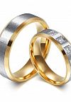 DR158 Парные кольца для влюбленных из стали - сделаны из ювелирной стали и прекрасно подойдут на помолвку, венчание, свадьбу или в подарок вашей второй половинке. Наши кольца не темнеют со временем, не вызывают аллергии и не отличаются от своих ювелирных аналогов.