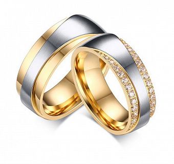 DR164 Парные кольца для помолвки - сделаны из ювелирной стали и прекрасно подойдут на помолвку, венчание, свадьбу или в подарок вашей второй половинке. Наши кольца не темнеют со временем, не вызывают аллергии и не отличаются от своих ювелирных аналогов.